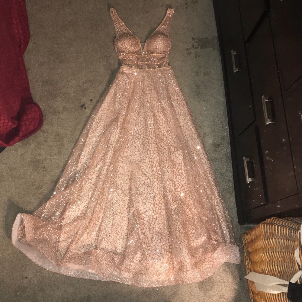Rose Gold Prom Dress ‼️WILLING TO NEGOTIATE‼️